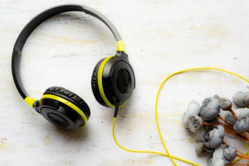 13.好きな音楽を聞く